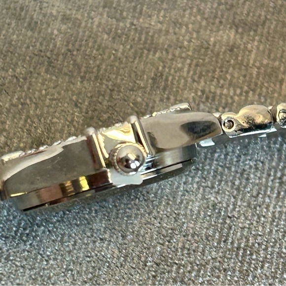 QUARTZ silver-tone stainless steel crystal rhinestone round face watch - Picture 5 of 9